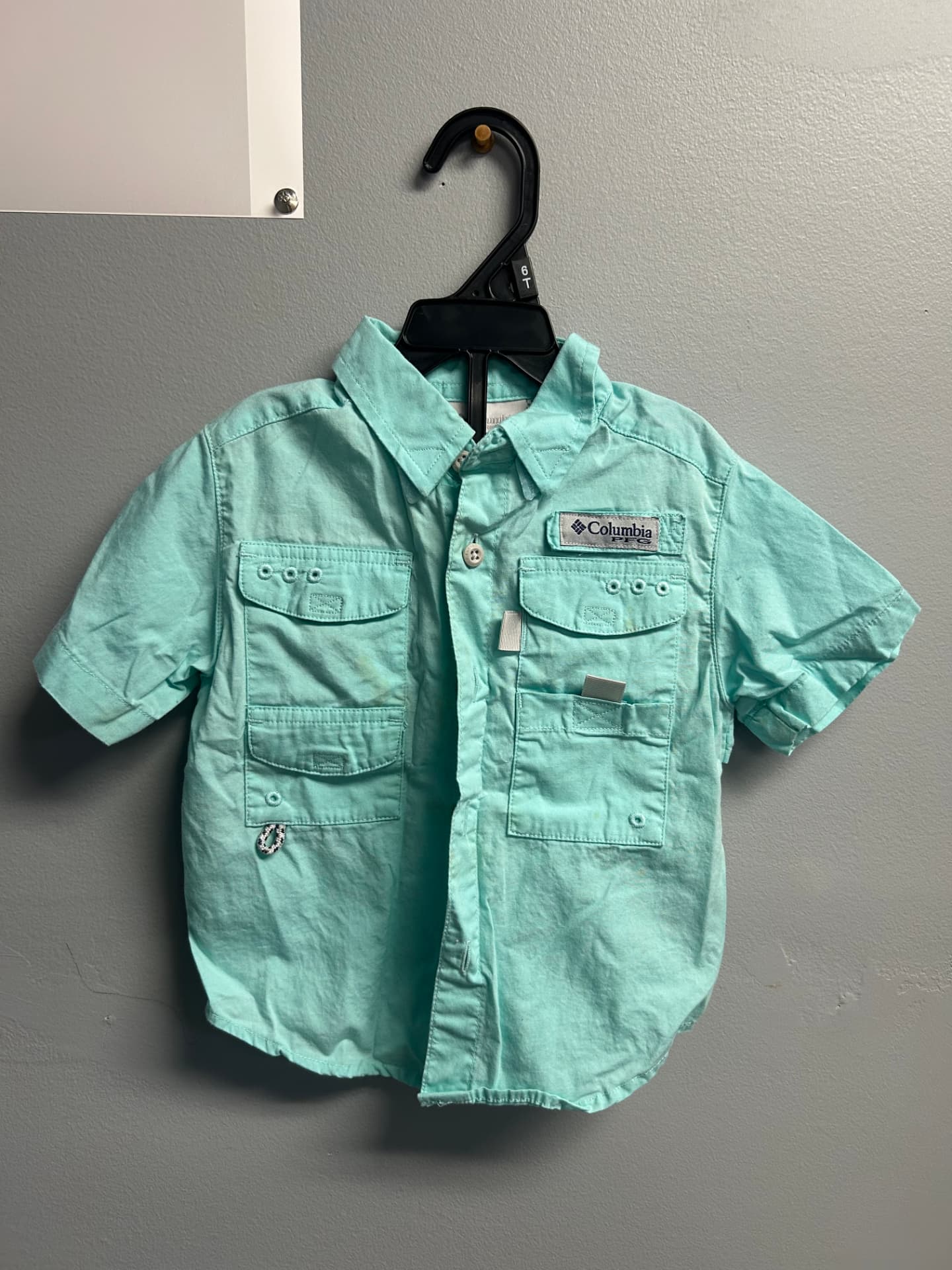 Light aqua short-sleeve button-down utility shirt with four pockets